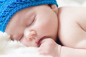 Почему грудной ребенок мало спит