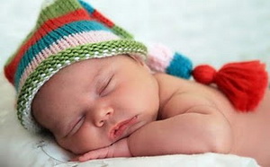 Сколько часов должен спать ребенок до года