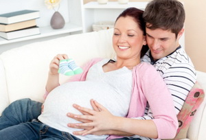 Мама и ребенок на 25 неделе беременности