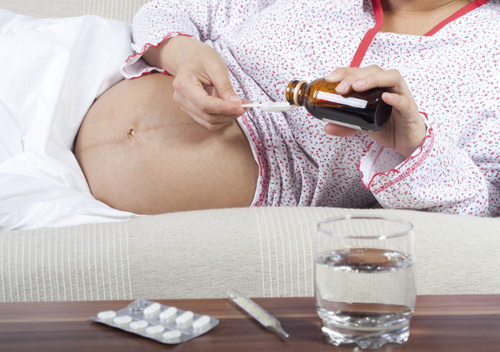 Медикаментозное лечение простуды во время беременности