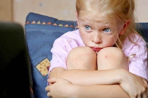 Как справится с психологическим запором у ребенка 2 года